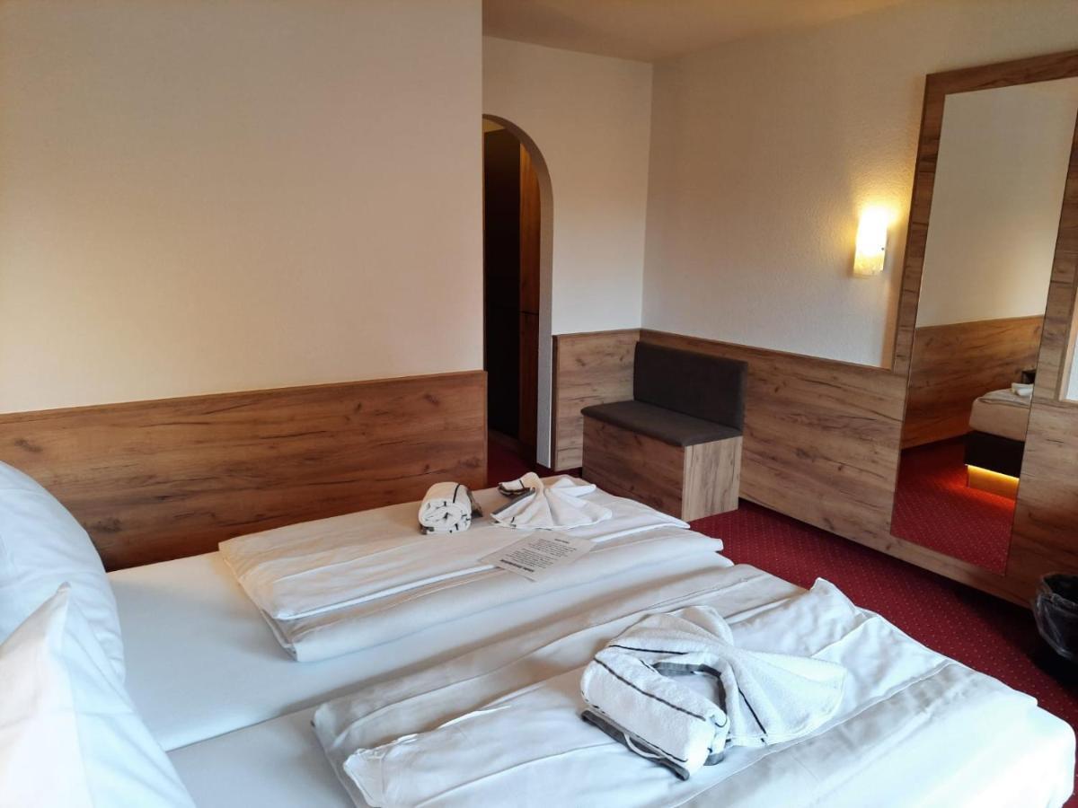 Hotel Haus Krone Bexbach ภายนอก รูปภาพ
