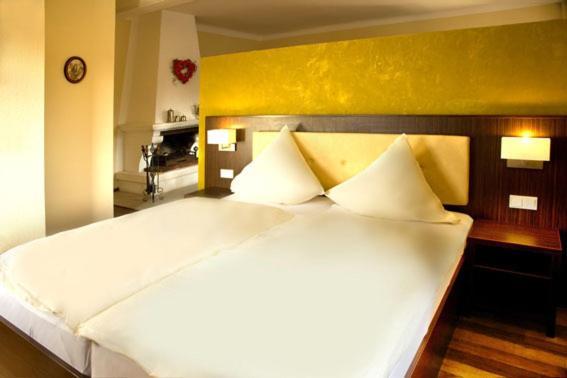 Hotel Haus Krone Bexbach ภายนอก รูปภาพ